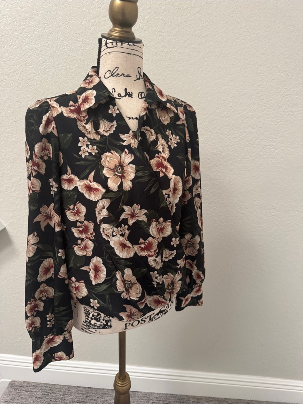 Rachel R /  Floral Wrap Blouse - Black with Cream & Pink Flowers